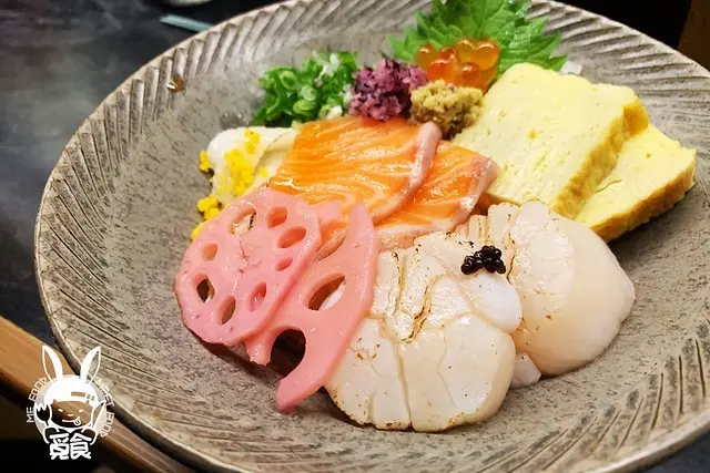十平｜台南｜日式丼飯｜文青最愛｜IG熱門｜炙燒干貝｜生魚丼-【覓食】