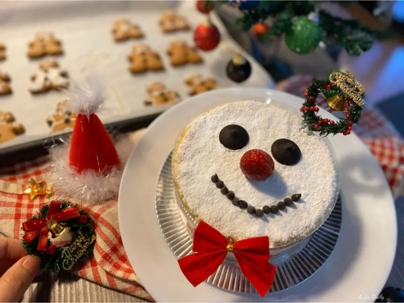 | 高雄美食 |超萌的雪人蛋糕&薑餅人自己做好好玩/愛10克．親手烘焙 (DIY Bakery)