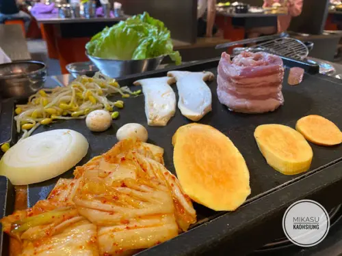 ∥高雄/食．左營∥ 首爾豬 ๑張口就好！桌邊服務幫你烤