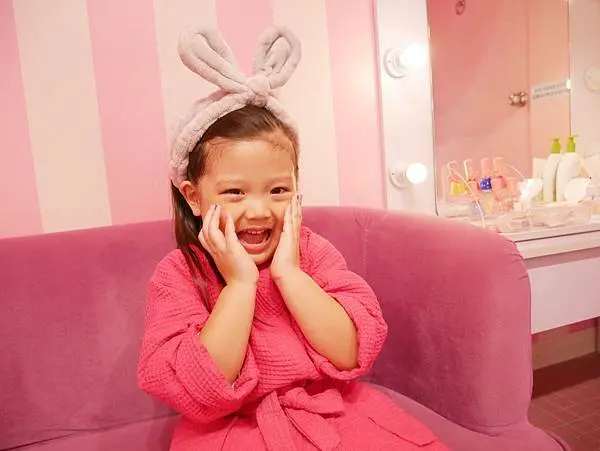 台北「MINIME Kids Cafe韓風親子餐廳」小女孩專屬兒童SPA❤