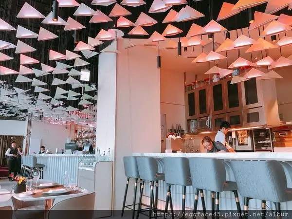 [台北美食] 網美餐廳【ＭiraWan】台魂法國餐，樂沐2.0版 #微風南山47F #高樓層 #景觀餐廳 #101站 #市政府站 #信義區