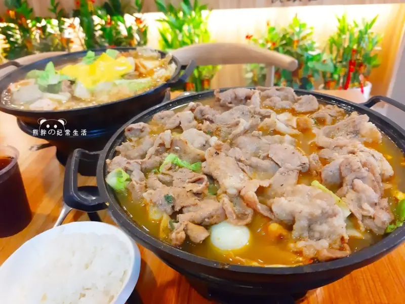 【台中南區】小石鍋燒肉火鍋台中復興店│高CP值平價小火鍋│滿滿燒肉霸氣......
