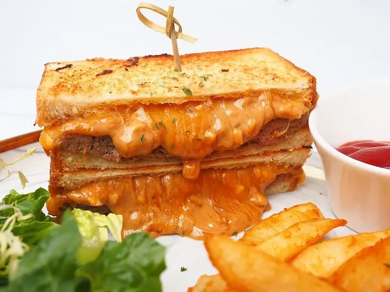 超呱張的融岩瀑布花生醬三明治，藝文特區新開的早午餐店，現在中壢也一樣吃的到