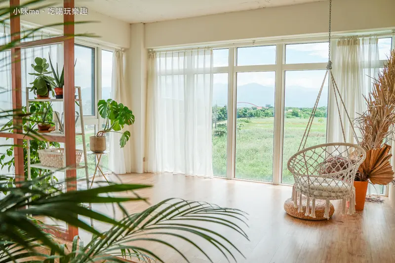 Ni Zuo。倪坐 ▏佇立綠油油田園中 美到翻的攝影棚咖啡廳。餐點也好吃 相機電池跟記憶卡一定要帶夠。閨蜜們趕快約一波 拍網美照啦~。宜蘭美食