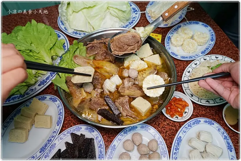 帝勇薑母鴨名間店║在地人冬令進補首選，採用紅面鴨公料好實在肉大塊、湯頭溫潤香甜，晚餐宵夜都適合聚餐（可外帶）