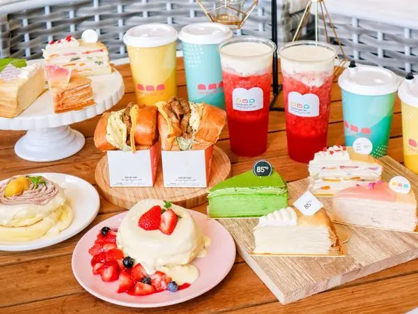 【台中】85 DAY BY DAY。IG打卡甜點店，台中必吃厚煎吐司。舒芙蕾、千層蛋糕美好下午茶時光