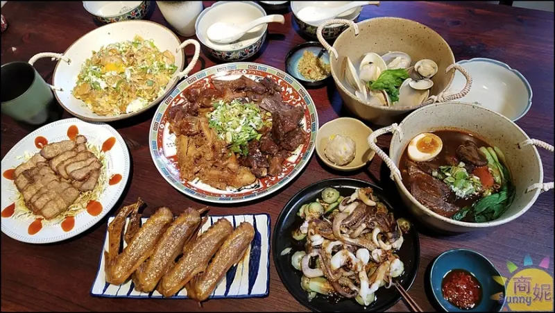 台中80年老宅台式餐酒館~圓Yuan。祖傳秘製眷村滷味私房菜還有好吃牛肉麵下班聚會好所在@商妮吃喝遊樂