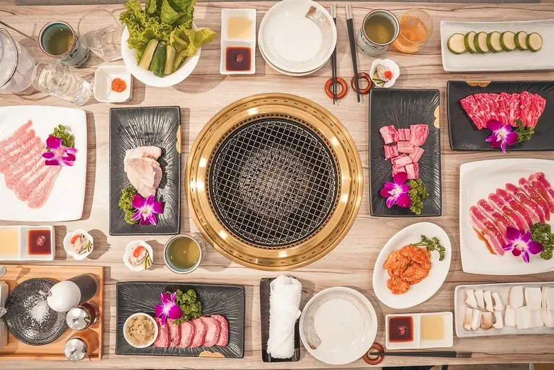 【台中西區｜美食】華屋燒肉Hanaya。高質感燒肉餐廳推薦，日本和牛、美國Prime等級肉品，千元就能吃到