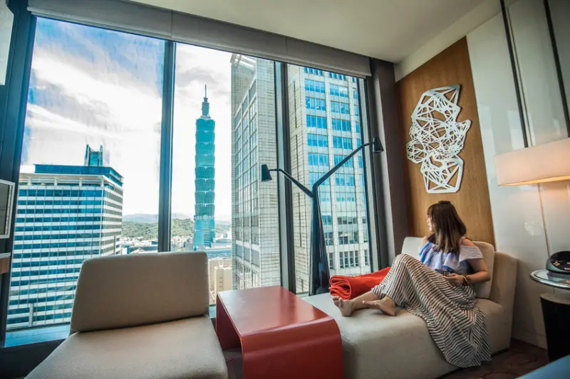 [台北住宿]台北W飯店/W Hotel Taipei/跨年夜一晚要價八萬的套房！台北時尚奢華飯店朝聖！ - 大手牽小手。玩樂趣