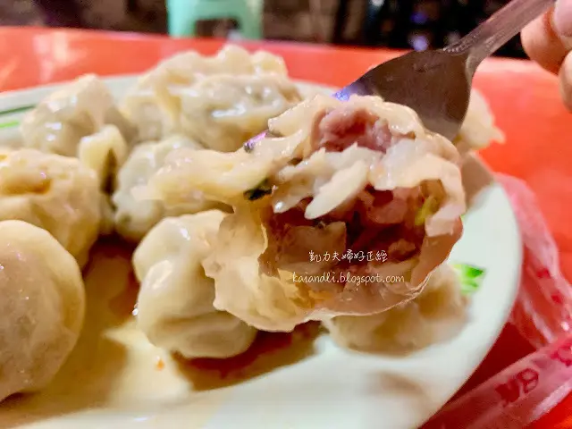 【高雄美食小吃】李媽媽珍饌手工水餃｜鮮紅飽滿豬肉餡，每一顆吃得到家的味道
