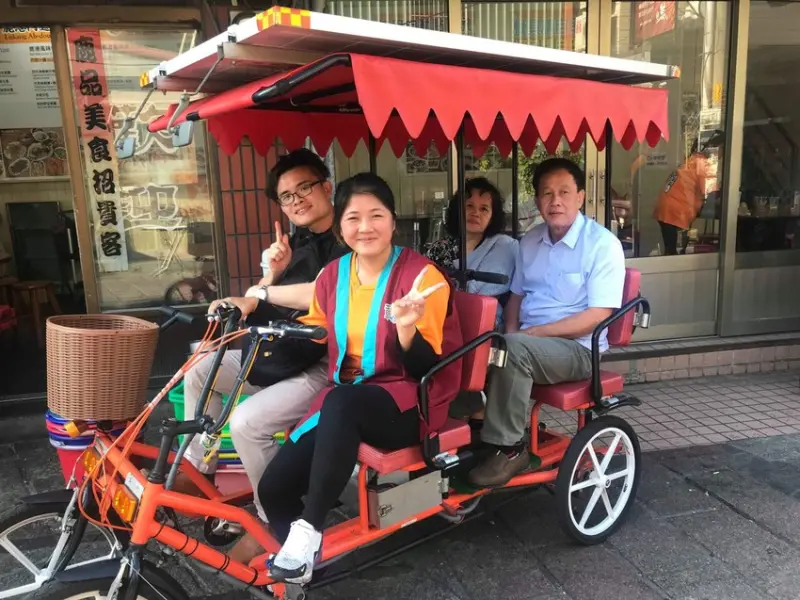 鹿港阿道觀光四輪車~有在地專業老師導覽鹿港景點老街深度小旅行！搭電動四輪車輕鬆遊鹿港