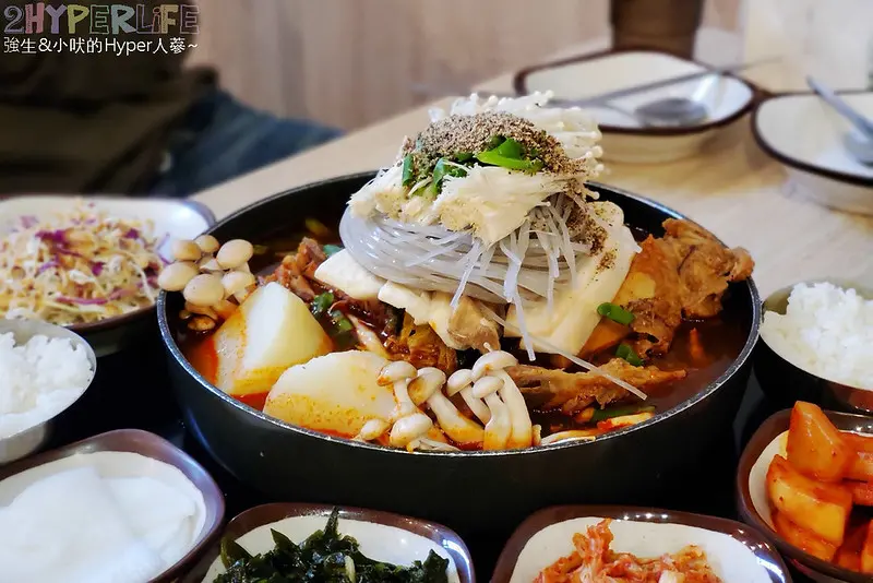 韓大王馬鈴薯豬骨湯-老闆是韓國華僑，難怪口味道地吃完有滿足～