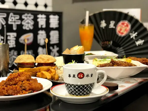 （忠孝敦化）香港名店2020正式登台！陳奕迅愛吃的道地港式餐點 台北東區就吃得到 「校長吐司」、「牛舌咖喱」這裡才有喔！-華星冰室