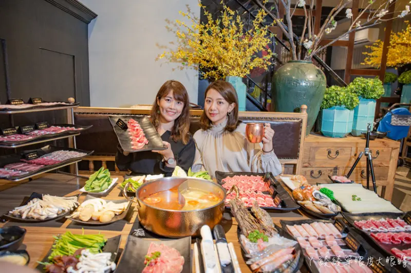 和牛海鮮牛舌無限量供應！超過七十種食材爽爽吃！啤酒無限暢飲！竹北火鍋吃到飽推薦巴適經典麻辣鍋！ - ㄚ綾綾單眼皮大眼睛