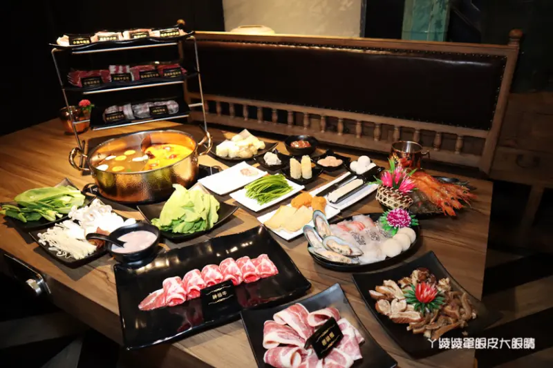 新竹火鍋吃到飽超狂！巴適經典麻辣鍋提供和牛、天使紅蝦、哈根達斯跟雞佛等七十多樣食材吃到飽！啤酒無限暢飲 - ㄚ綾綾單眼皮大眼睛