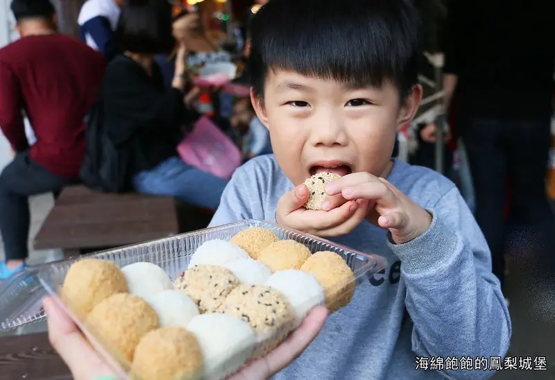 烏來排隊美食『烏來小米麻吉』純手工小米麻糬，菜單價位，芝麻、花生、紅豆、芋頭麻吉都好吃！