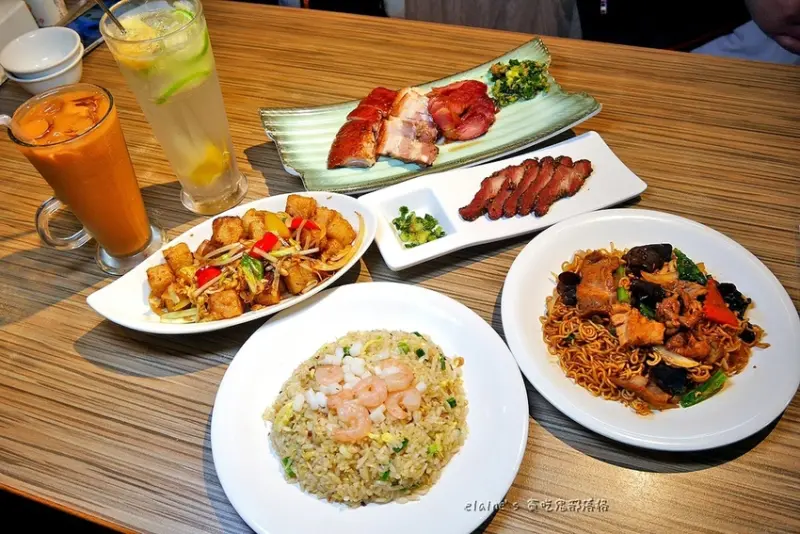 吃。台北大安《㡣龍香港茶餐廳》不止口味道地，連店內都很有香港風喔。大安港式茶餐廳推薦。大安區港式料理推薦