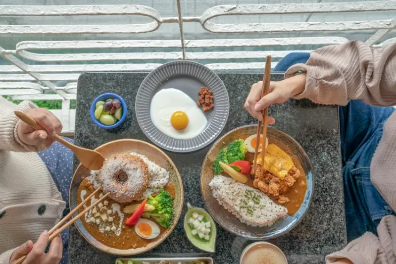 西門町美食 西元壹玖陸伍｜吃咖喱飯還能腦力激盪 結合貝克街桌遊複合餐廳 與閨蜜們待上一整天絕不是問題！ · 算命的說我很愛吃