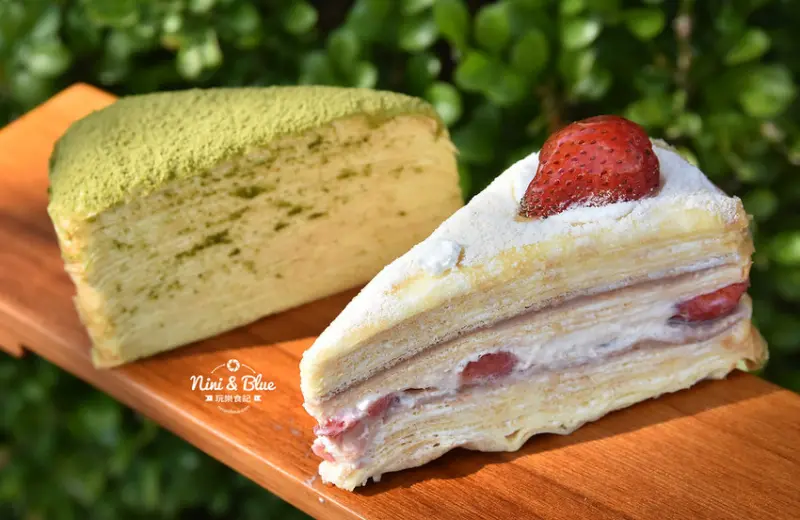 草莓千層蛋糕限量發售~台中超人氣千層蛋糕到逢甲開新店，外帶綜合四片組，每片只要100元-妮妮布魯