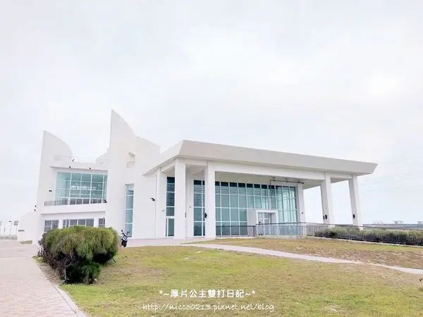 【彰化●伸港】IG打卡新景點●超唯美白色海豚屋(自然生態教育中心)及慶安水道