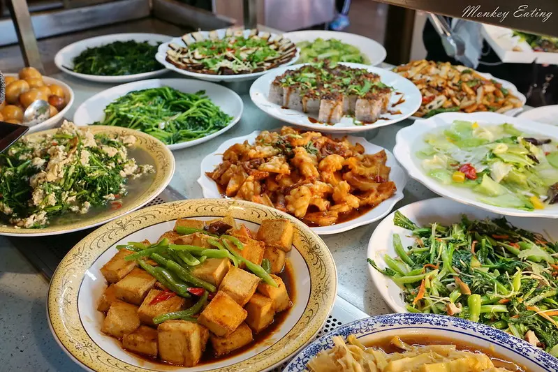 【台中北屯】四季村蔬食自助餐-東山店｜台中素食推薦，平價自助餐50道以上精緻菜色超豐富CP值高