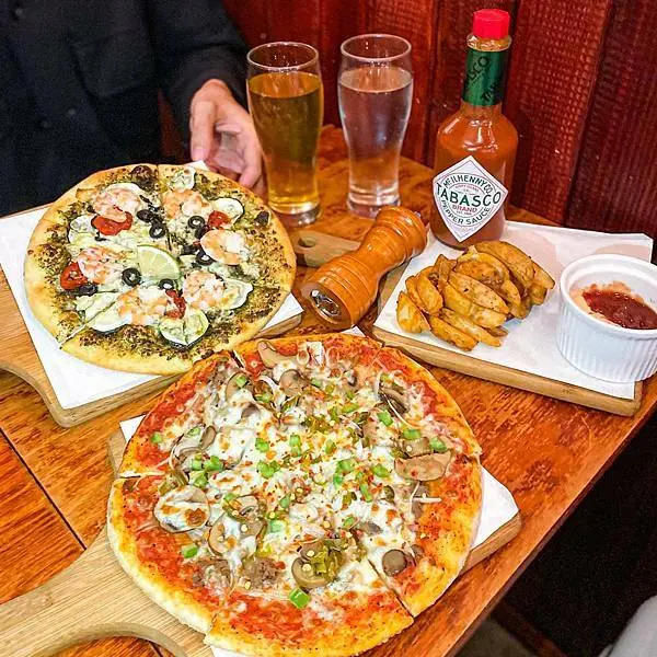 (台北中山站)Pizza La Bocca 義式手作披薩 台北美食披薩推薦 中山站六號出口 道地義式披薩 現點現烤多種特色口味 餅皮薄脆好吃 也可外帶!