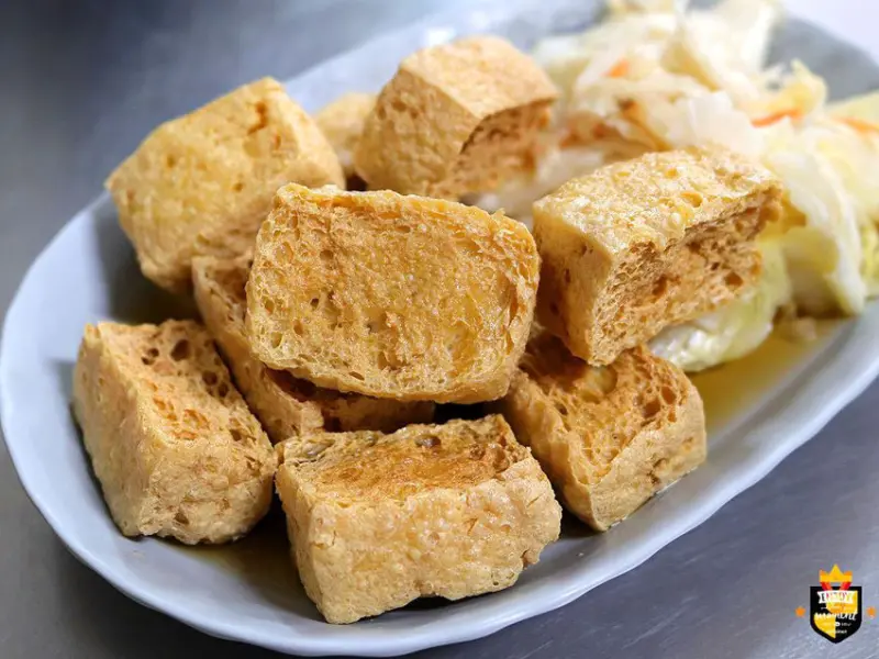 台南臭豆腐／純中藥泡製不用回鍋油／每日限量只賣5小時／獨家自製辣椒醬／一開店就排隊客滿／在地人下午茶就愛這一味