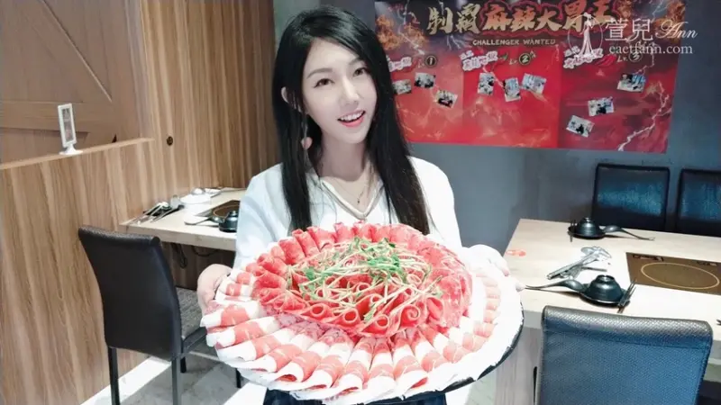 桃園美食|火鍋推薦麻六味 大胃王套餐雙人50盎司肉品套餐挑戰 超滿足鮮嫩肉片 湯頭鮮而回甘 挑戰成功送波士頓龍蝦 超濃冰沙喝到飽超推薦