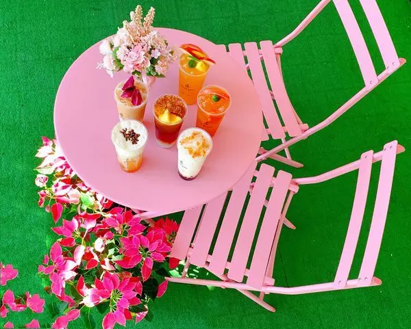 【台中 不二號】排隊也要買...好華麗的紋路系列耶! 喝得到的水果，喝得到的手烘...顛覆你對奶蓋的想像...