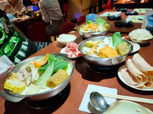 公館美食。溏老鴨平價小火鍋  學生聚餐首選  白飯.飲料無上限 不限時聊天用餐推薦