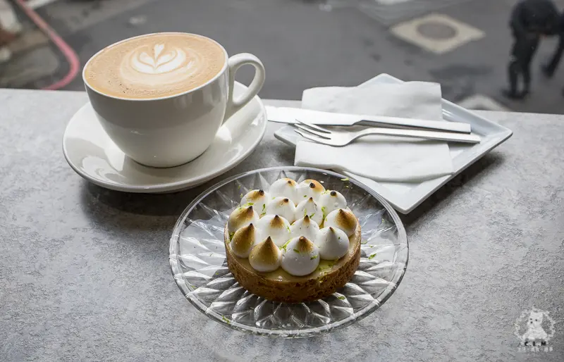 失物招領咖啡 Lost and Found it Cafe/Lounge｜台北大安東區食記｜公寓２樓的隱藏咖啡廳，環境舒服、甜點美味，網美打卡推薦好店 - 卡爾茗 C.L.M.