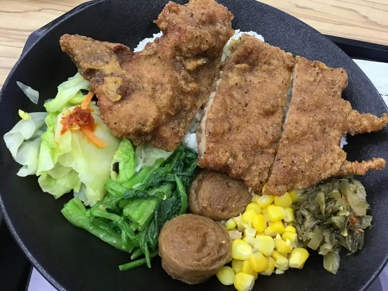 桃園美味便當[梁社漢排骨(桃園大有店)]