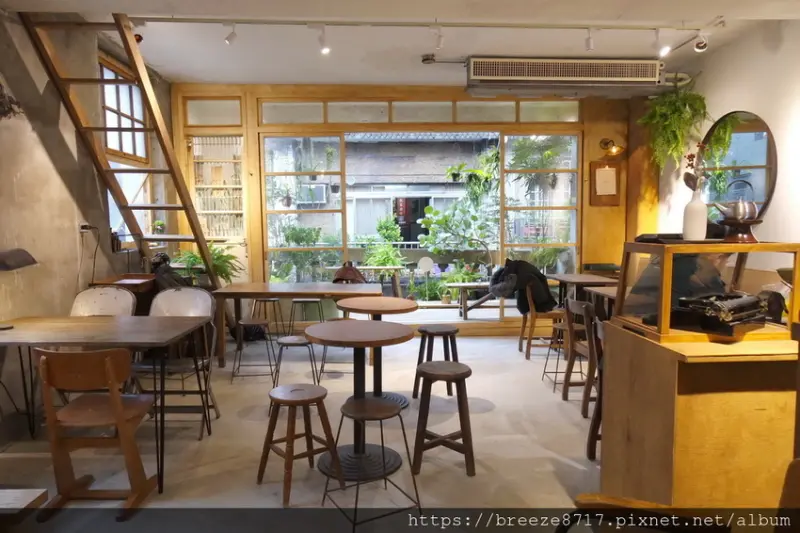 卜卜商店 | 花草綠意古樸質暈美感空間【台北市】