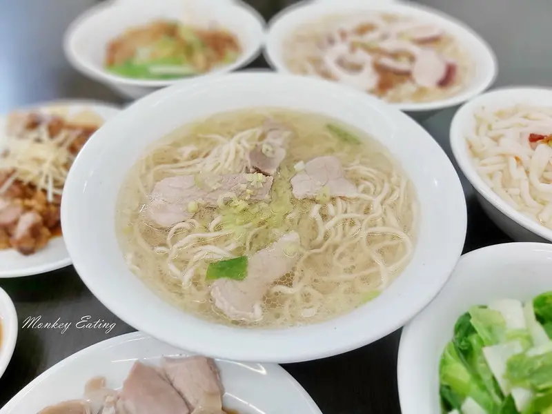 【台中北屯】大坑米粉湯｜大坑東山路美食小吃，古早味中式麵食、小菜選擇多