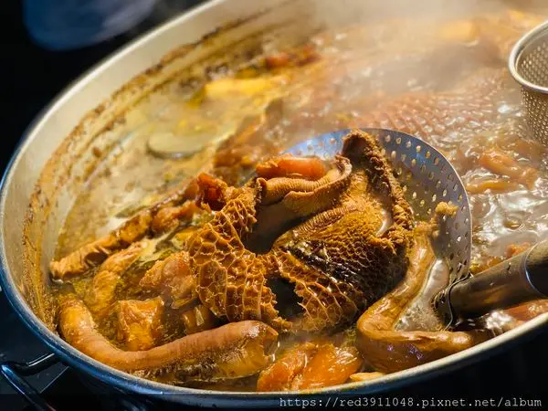 饒河街觀光夜市~秘製東坡滷汁"撒旦牛滷味",招牌牛三寶功夫菜餚夜市誘人飄香好滋味