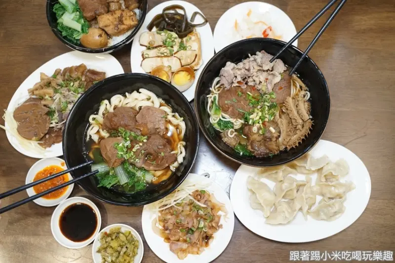 御噂醇汁牛肉麵館(水田店)|料多實在份量大+免費加麵一次及續湯服務。小資族、學生的最愛
