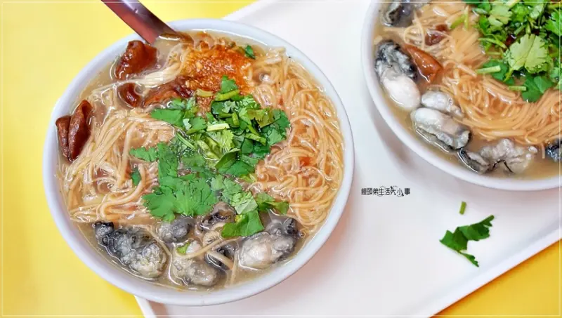 【台北美食】萬華陳記腸蚵麵線／後山埤捷運站～麵線濃郁，入口即化，大腸沒有腥味，鮮蚵新鮮好吃，香腸一條35元，三條100元