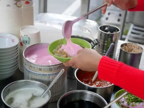 阿婆的肉圓。魚池美食推薦│南投小吃美食，在地的古早味，超夢幻的粉紅少女醬 - 黑皮的旅遊筆記