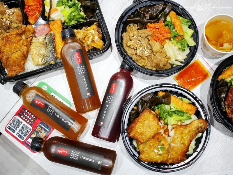 台中西屯美食｜弁當工場西屯店：異國風味精緻便當│客製化會議便當$120元↑日式照燒豬排、泰式椒麻雞腿美味便當 內用外帶外送通通都有