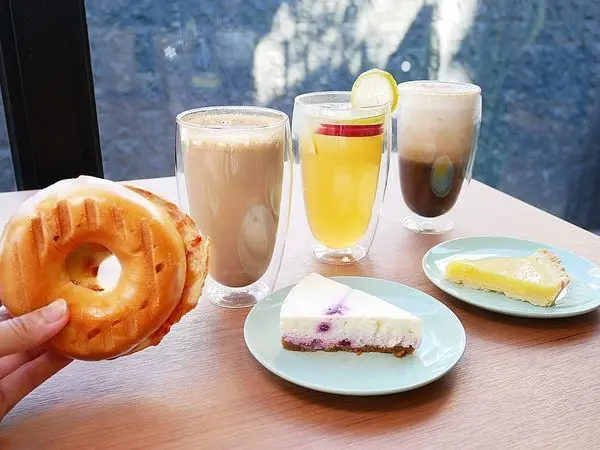 職藝咖啡 - 林口不限時咖啡廳，絕美又悠閒的環境，還有網美打卡點可以狂銷記憶體，多種平價手作甜點不吃太可惜!