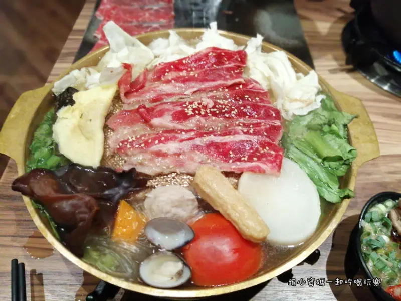 【台北市大安區美食記】咕咕咕嚕-大安店 昆布火鍋|銅盤烤肉|麻辣火鍋 東區餐廳推薦 鄰近捷運忠孝復興站