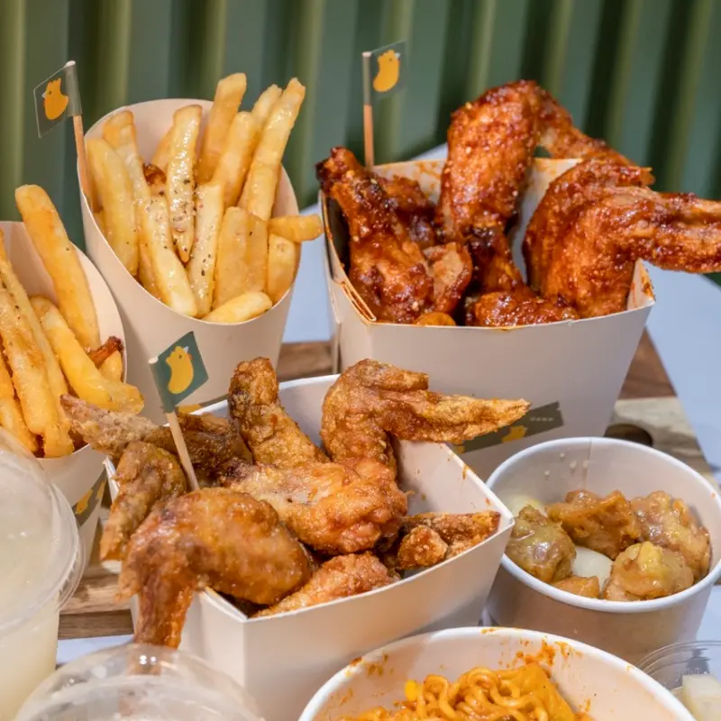 羅東美食 ｜OMO Chicken韓式炸雞專賣店 百元就能吃到道地韓式風味 香辣滋味讓人吮指回味 下午茶宵夜好選擇～ · 算命的說我很愛吃