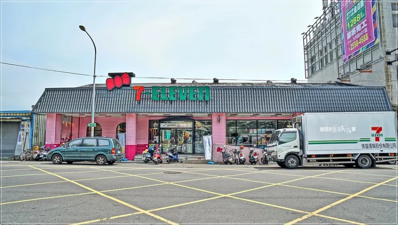 【台中景點】7-ELEVEN 后糖門市／IG熱門打卡景點～粉紅糖果屋，棒棒糖、餅乾、蛋糕、冰淇淋，超適合網美拍照打卡好景點