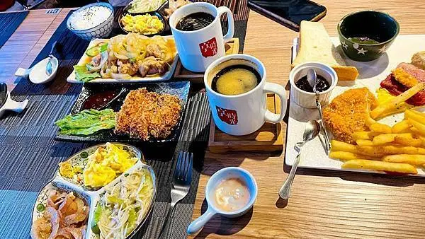 林口龜山美食【享時光林口站】林口長庚早午餐／走入秘境享受最美好的時光／早午餐小火鍋飯食套餐／點主餐飲品無限暢飲