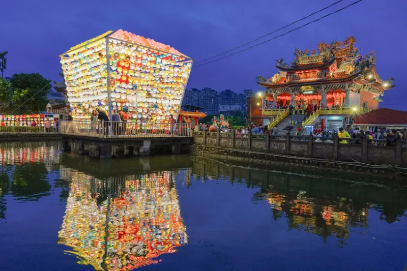 三峽 廣行宮燈會X魔王 新北三峽 高達五公尺 3000盞手繪燈籠 台灣最大天燈 2020年元宵節燈會 新北市元宵燈會 近三峽老街 內文有景點交通資訊