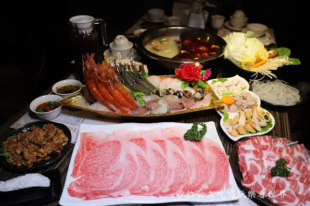 基隆知名麻辣鍋『若羚珍饌重慶麻辣火鍋(永春店)』插旗信義區/麻辣鴨血.豆腐無限供應/重慶炸酥肉/包廂/菜單