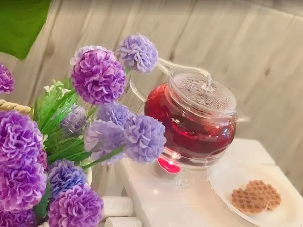 【高雄  不ㄐㄩˇ】 無塵生菜均衡餐 ，一家比你在家裡吃都還要健康的餐廳，重點是點餐送美甲。