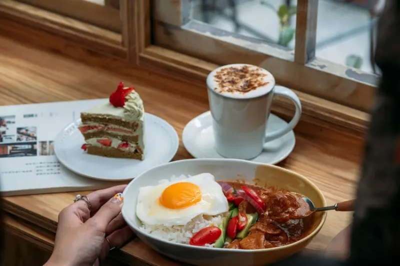 宜蘭羅東 這裡是咖啡店The Place｜隱身於巷弄的老宅咖啡廳 尋找喧鬧都市的一處寧靜 · 算命的說我很愛吃