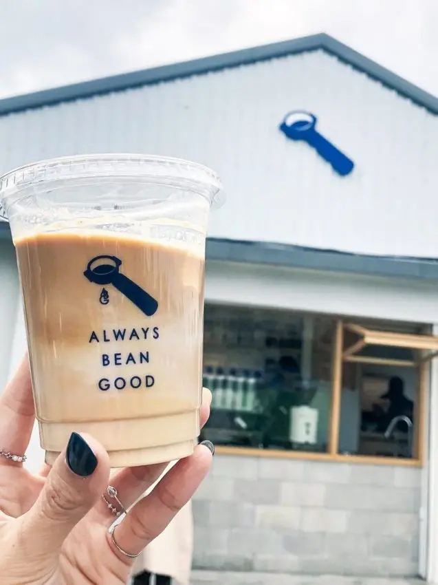 【慧。愛笑的吃貨】ABG coffee.信義區巷弄.極簡純白咖啡廳.IG熱門新打卡