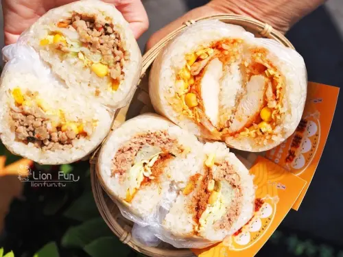 屏東飯糰推薦｜揪揪丸飯糰。顛覆傳統的創意飯糰，包豬排、雞排、香腸、泡菜、鹹蛋等！六塊厝火車站